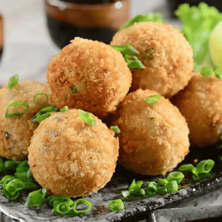 Khoai môn lệ phố (8 viên)