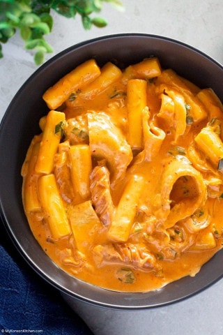 Tokkbokki sốt rose