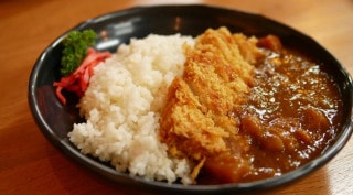 Cơm thịt chiên xù