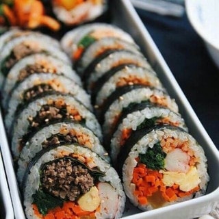 Kimbap bò sốt