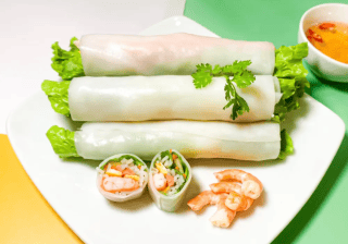 Phở quấn hộp tôm thịt