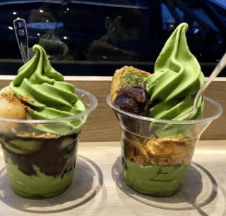 Kem ly matcha phô mai tươi